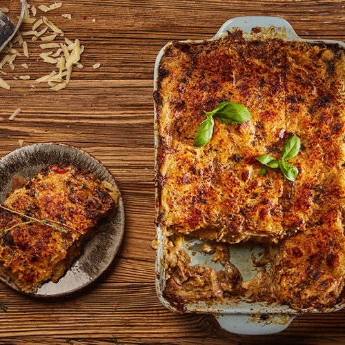 Wegetariańska lasagne z aromatycznym farszem i beszamelem