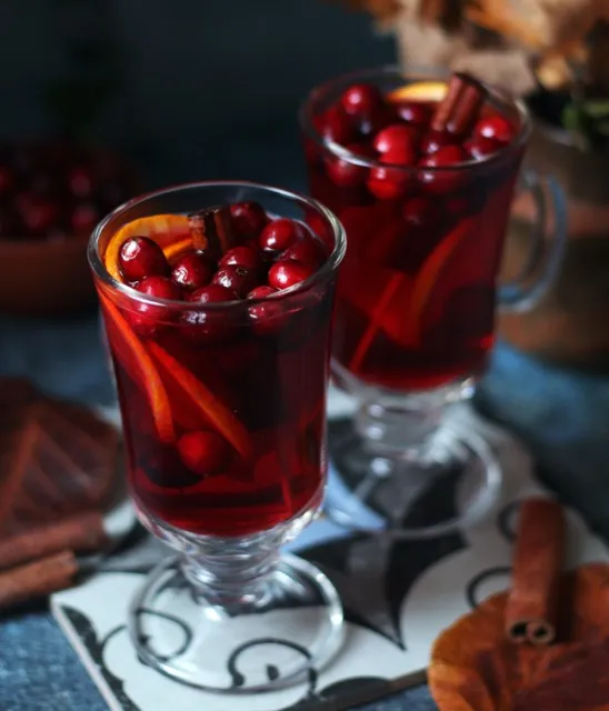 Kompot żurawinowy z pomarańczą i cynamonem