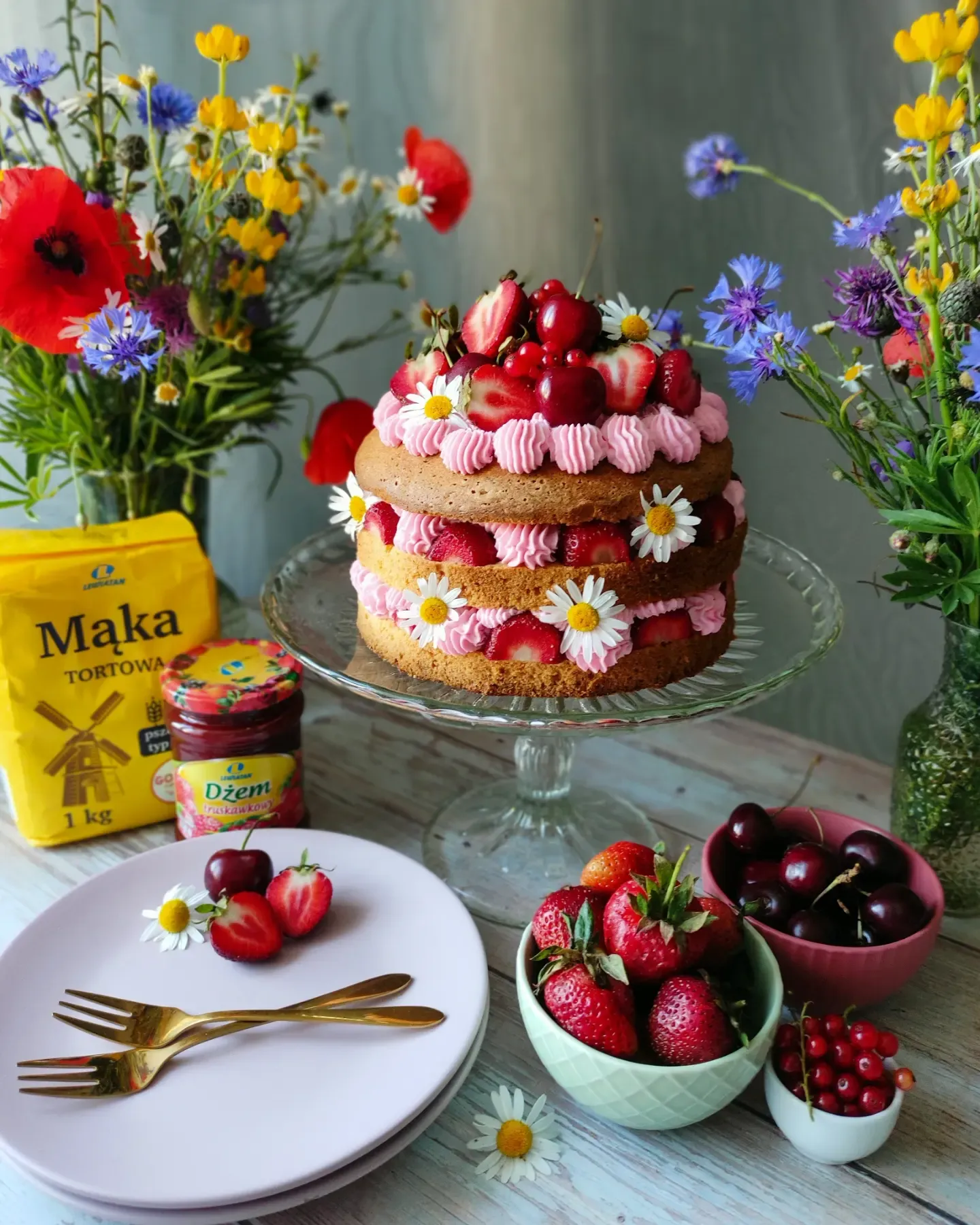 Letni tort owocowy