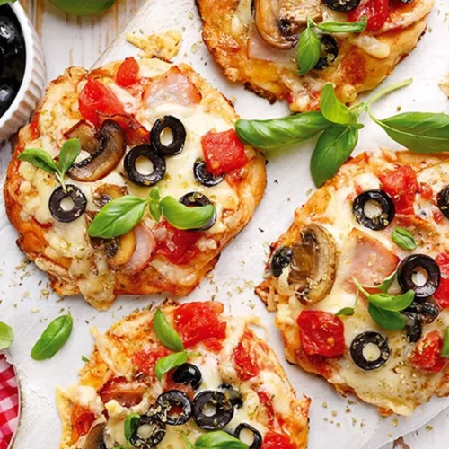 Mini pizzerinki z pysznymi dodatkami