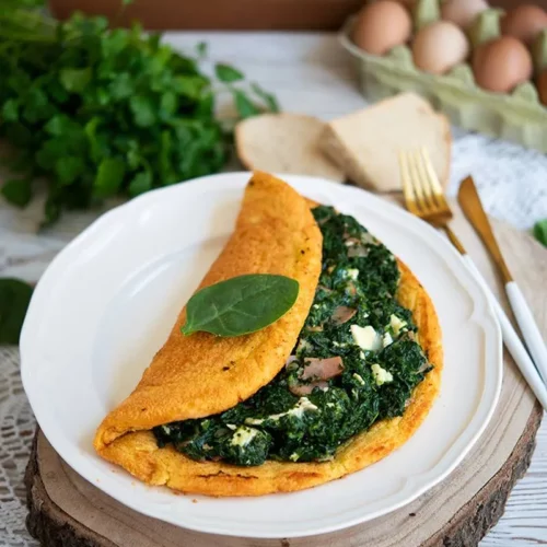 Omlet biszkoptowy z kiełbasą krakowską