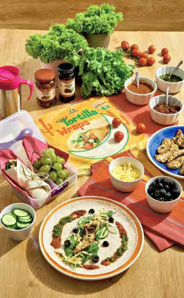 Tortilla z łososiem i serkiem twarożkowym